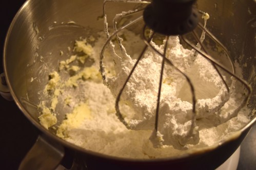 frosting Red velvet cake